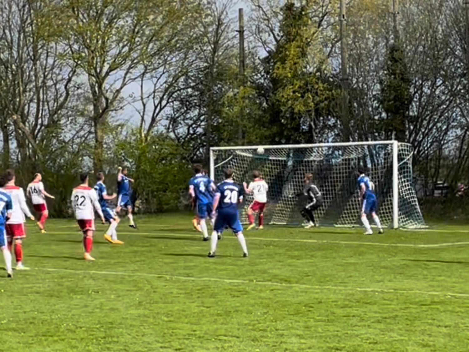SV Dörpum rettet in letzter Minute Punkt gegen DGF Flensburg